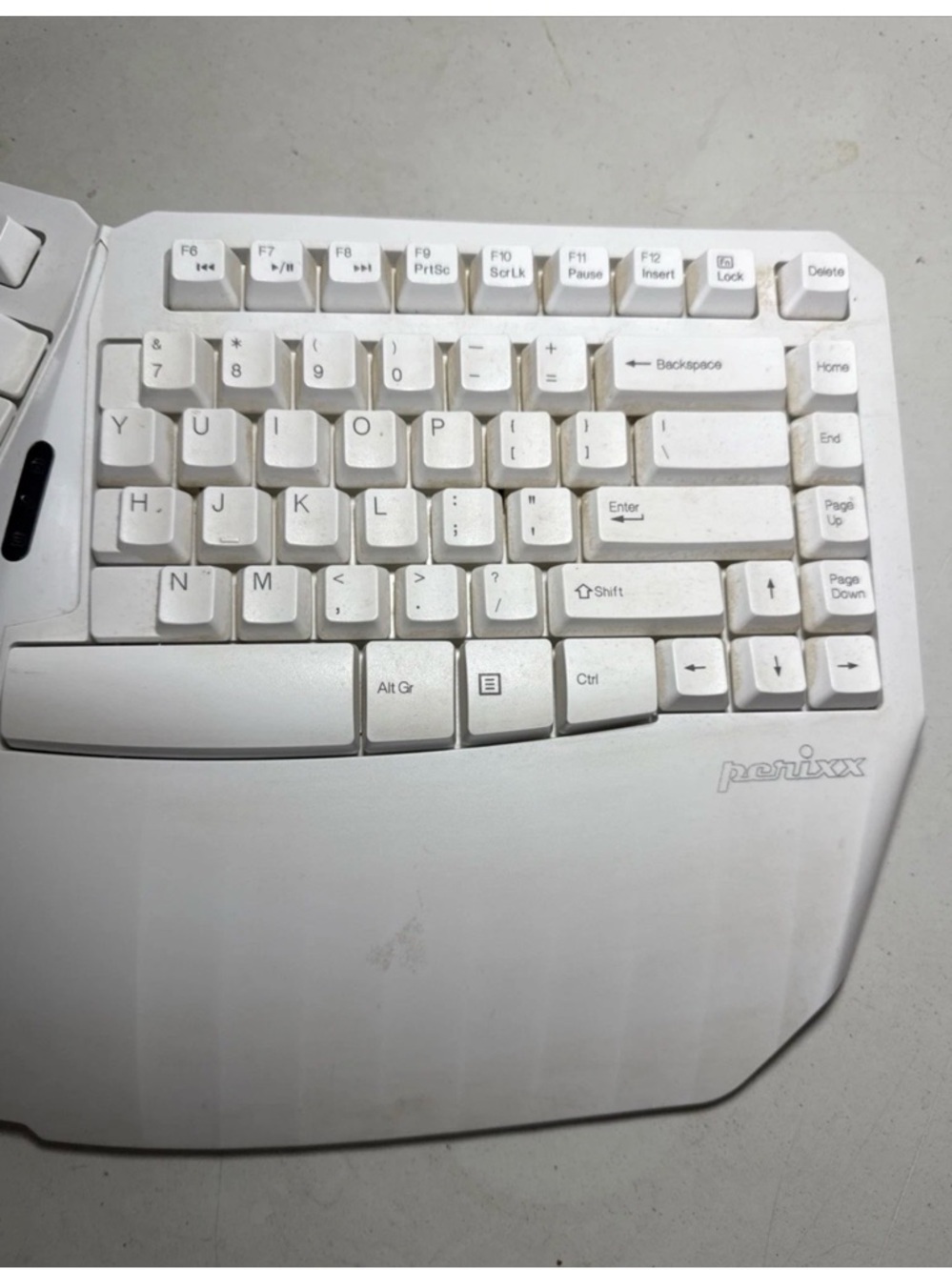 Perixx PERIBOARD-613W Wireless 2.4 & Bluetooth Ergonomic Compact Split Keyboard - Picture 3 of 6